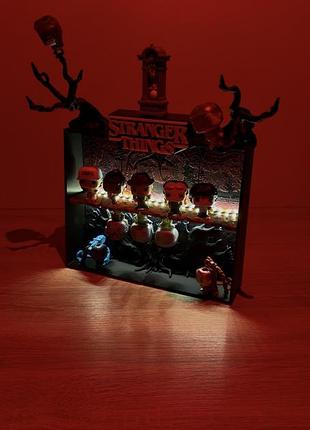 Підставка поличка для фігурок дивні дива, stranger things, kinder joy