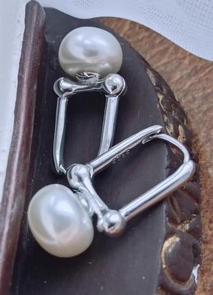 Срібні сережки з перлами проба 925 стильні прикраси на подарунок сучасний дизайн тренд ювелірні вироби
