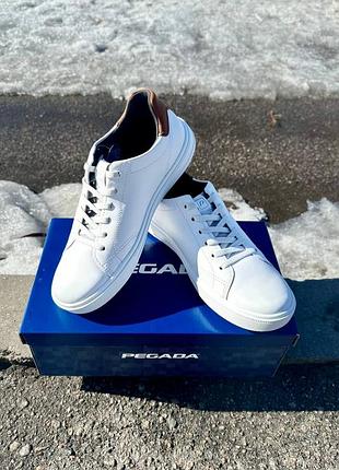 Чоловічі кросівки pegada "city" з білої шкіри 111506-01