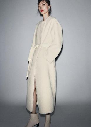 Пальто зі штучного хутра zara limited edition