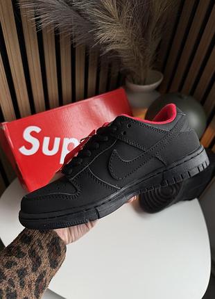 Nike sb dunk x supreme 9