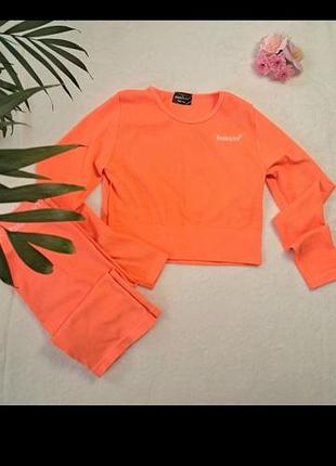 Костюм женский