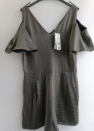 Ошатний гарний комбінезон 46-48