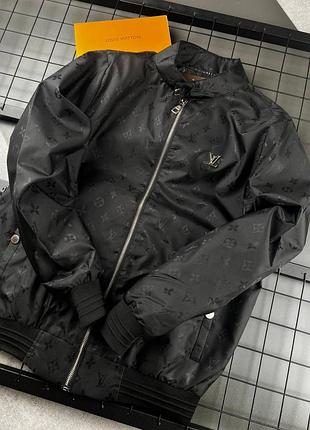 Чоловіча куртка