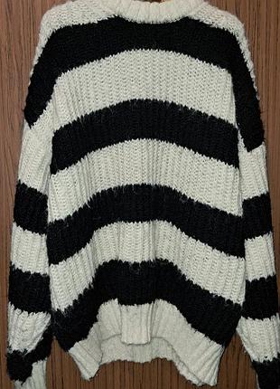 Свитер вязаный черно белый женский
