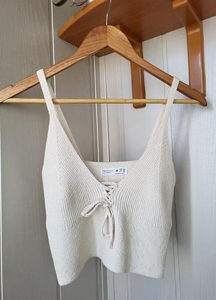 Топ на бретельках