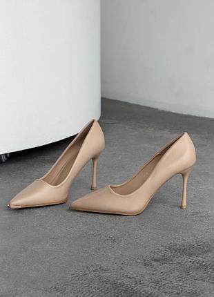 Бежеві жіночі туфлі лодочки човники