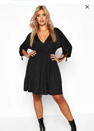Чорна сукня boohoo  з рукавами з зав'язками та запахом