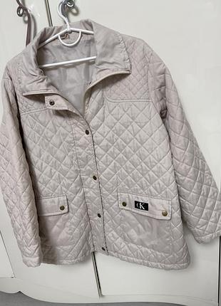 Куртка пальто курточка великого розміру жіноча бежева молочна сіра весна демі коротка подовжена