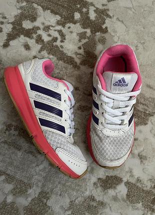 Кросівки дитячі літні adidas розмір 30 устілка 19 см