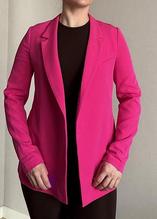 Яскравий жакет фуксія
