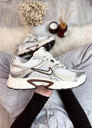 Класні жіночі кросівки nike zoom v5 rnr white cream silver молочні