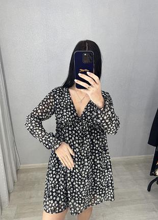 Гарна сукня