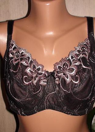 Черный кружевной бюстгальтер с мягкой чашкой и изящной вышивкой цветочных мотивов f&amp;f.