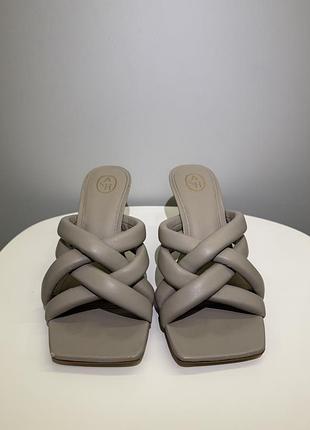 Мюлі жіночі ash mina 39 шкіряні на підборах бежеві