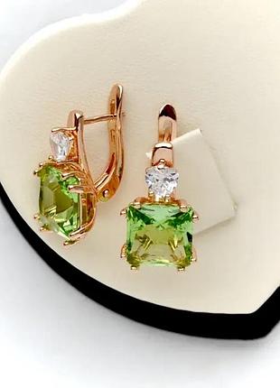 Сережки із зеленими цирконами фірма fallon (медичне золото )