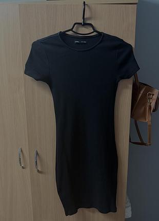 Сукня жіноча чорна