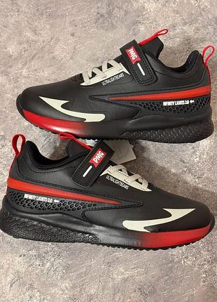 34р,детские новые кроссовки primigi,с мигалками, стелька 22см