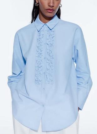 Голубая рубашка zara базовая рубашка голобая блуза с рюшами оверсайз м l хлопок