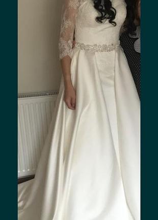 Весільна сукня