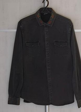 Рубашка мужская коттоновая на кнопках вышивкой на воротнике