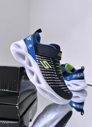 Популярні миготливі кросівки на липучках skechers