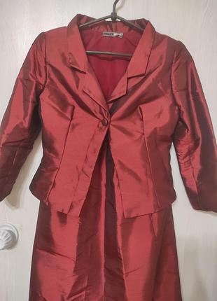 Костюм праздничный