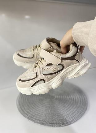 Кросівки для дівчинки