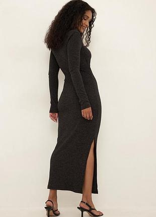 Сукня в рубчик з розрізом на ніжці na-kd