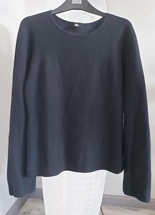 Брендовый джемпер uniqlo