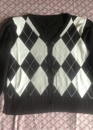 Кофта з дизайном