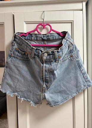 Джинсові жіночі шорти levi’s