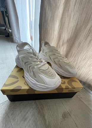 Жіночі кросівки lonza 39 білі з сіткою