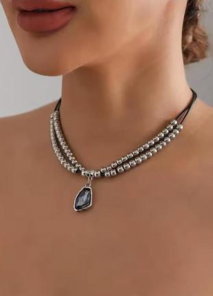 Акцентний чокер, кольє