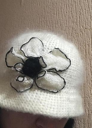 Шапка (шляпка) в‘язана дуже гарненька