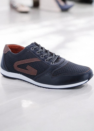 Чоловічі кросівки з перфорацією