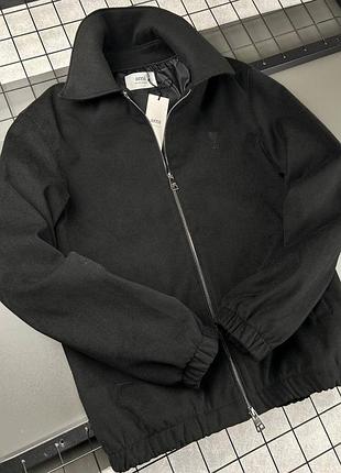 Бомбер-куртка