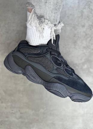 Брендові кросівки