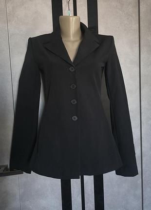 Стильний приталений піджак від zara
