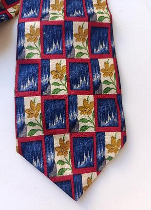 Шелковый галстук цветы