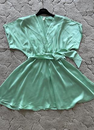 Сукня атласна мятного кольору