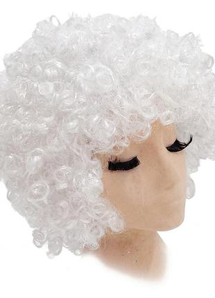 С дефектом парик кудрявый объемный белый