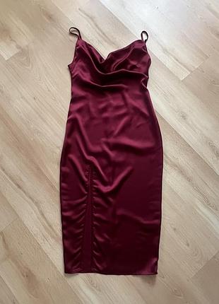 Платье атласное