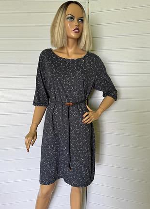 Трикотажна сукня вільного крою