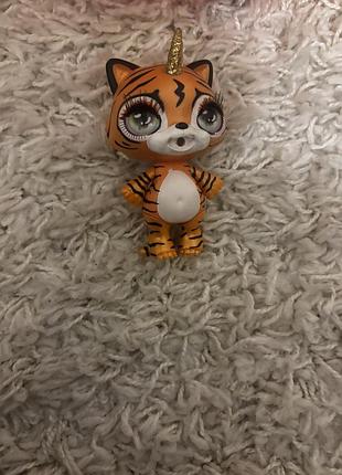 Poopsie sparkly critters