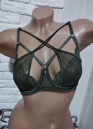 Бюстгалтер