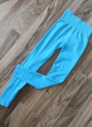 Спортивные леггинсы лосины