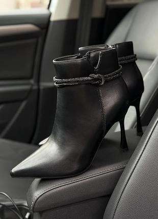 Черевик класика жіночі весна шпилька каблук