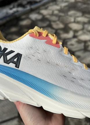 Кросівки хока