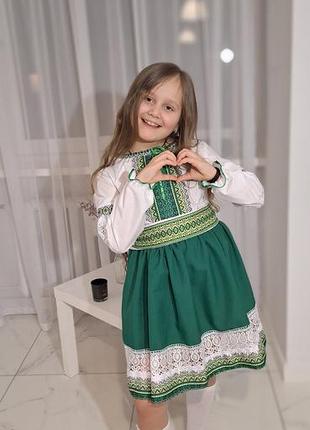 Вышитый костюмчик для девочек, вышиванка🎁💐🌹